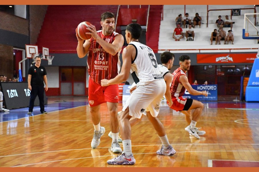 Olímpico cae ante Unión en su debut en la gira de la Liga Nacional de Básquet