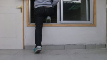 Ladrones irrumpieron en una carnicería bandeña, se llevaron carne y huyeron