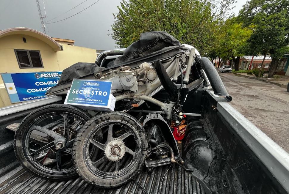 Tras operativos, recuperan una moto y un celular que habían sido robados