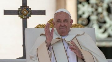 Parte médico de jueves: “El Papa durmió bien en la noche y está descansando”