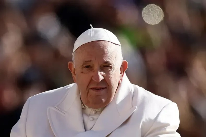 El Papa Francisco escribió un mensaje desde el hospital: “Todavía necesito tratamiento”