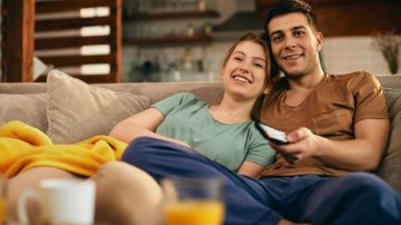 Se viene San Valentín: estas son las mejores series para ver en pareja