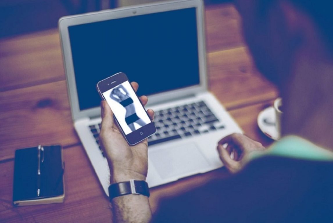 “Engaños”: mujer descubrió un aberrante delito luego de que su ex le regale un celular a su hijo