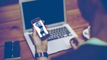 Amenazó a su ex con viralizar un video sexual si ella lo denunciaba por un dinero que él le debe