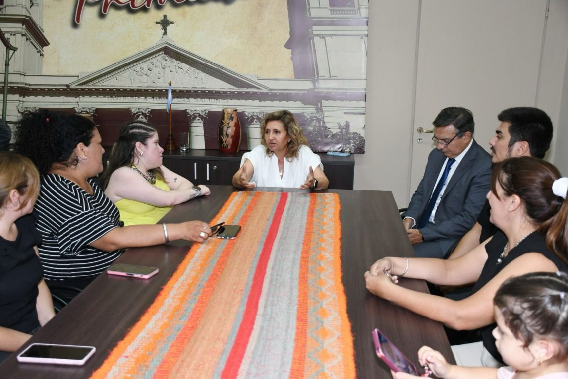 La intendente Norma Fuentes anunció que Santiago es tu Río se extenderá este fin de semana por pedido de los emprendedores