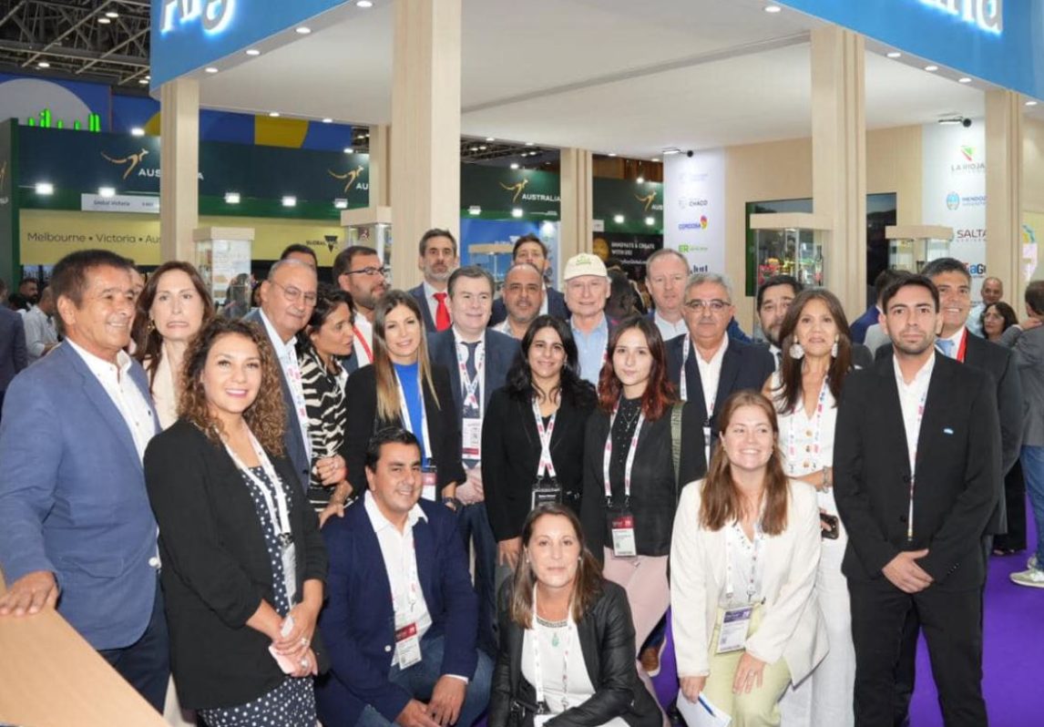 Zamora, junto a representantes de cuatro empresas locales visitaron Gulfood, la feria de alimentos más importante de Medio Oriente