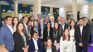Zamora, junto a representantes de cuatro empresas locales visitaron Gulfood, la feria de alimentos más importante de Medio Oriente