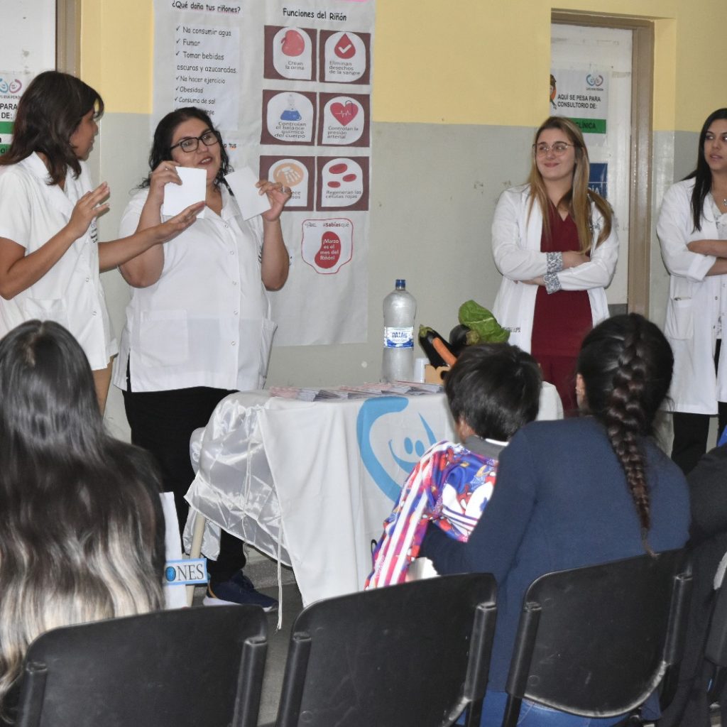 Profesionales del CEPSI concientizaron sobre la salud renal con una divertida actividad