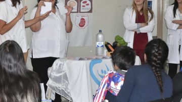Profesionales del CEPSI concientizaron sobre la salud renal con una divertida actividad