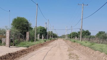 Avanzan las obras en Brea Pozo, con el perfilado de calles en el barrio Mama Antula