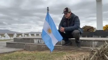 El youtuber Planeta Juan viajó a Malvinas y emocionó con un gesto de amor y lealtad a la Argentina