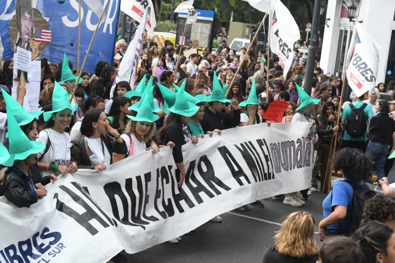 8M en Argentina: multitudinarias protestas contra el ajuste y la violencia de género