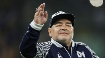 Declara el vecino que intentó reanimar a Diego Maradona y el médico que confirmó su muerte