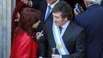 Cristina Kirchner bloqueó a Milei y la pelea fue tendencia