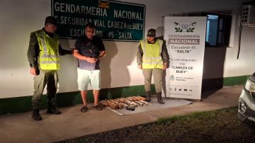 Líder narco viajaba con su esposa e hijo en auto y con un cargamento de cocaína