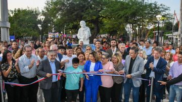 Norma Fuentes inauguró la plazoleta El Vidalero: “Es un espacio de encuentro de la familia”