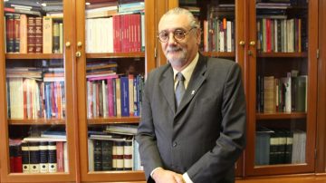El Dr. Eduardo Llugdar presentará su libro sobre Derecho Constitucional en la Universidad Siglo 21