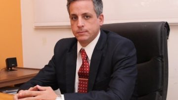 Será juzgado por haber atacado a golpes a su ex