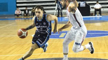 Valiosísima victoria de Quimsa sobre Peñarol como visitante