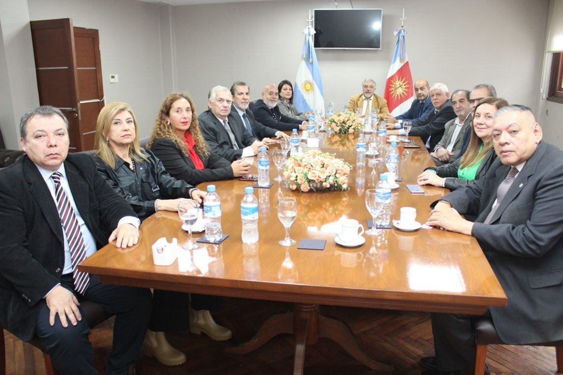 El Dr. López Alzogaray se reunió con magistrados del Tribunal de Juicio Oral en lo Penal para optimizar la gestión judicial