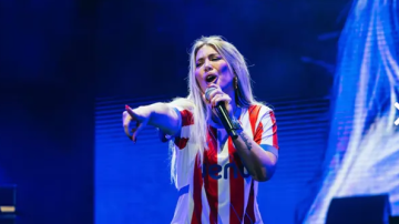 Wanda Nara cantó en Paraguay y le dedicó un ‘palito’ a Icardi: “Las mujeres somos fuertes”