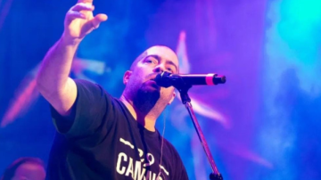 Desde el escenario, Patricio Fontanet apuntó contra el Gobierno: “Manga de gatos”