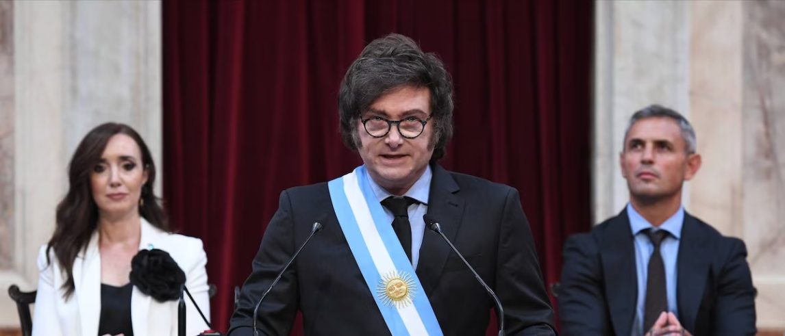Milei presiona a Kicillof para “castigar a los criminales o correrse del camino”