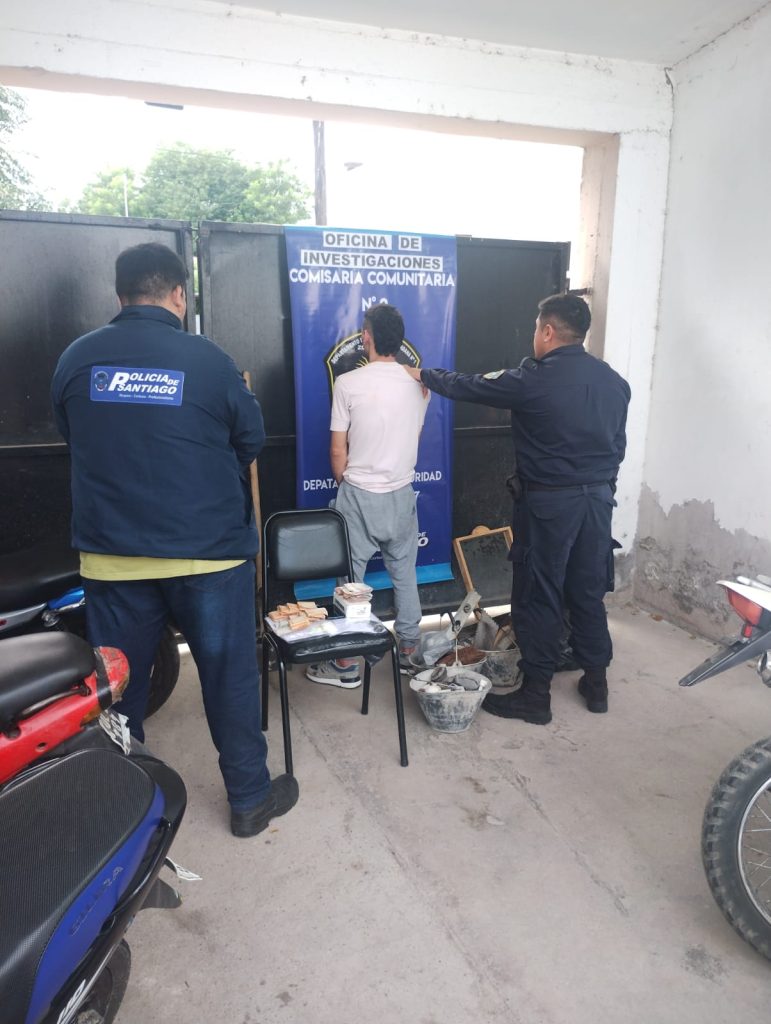 Operativo en barrio Borges: detienen a “Diablo” y descubren dinero y droga oculta
