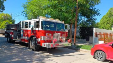 Impactantes imágenes del incendio que se cobró la vida de una mujer en el barrio Primera Junta