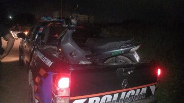 Robaron una moto y la abandonaron cuando vieron a la Policía