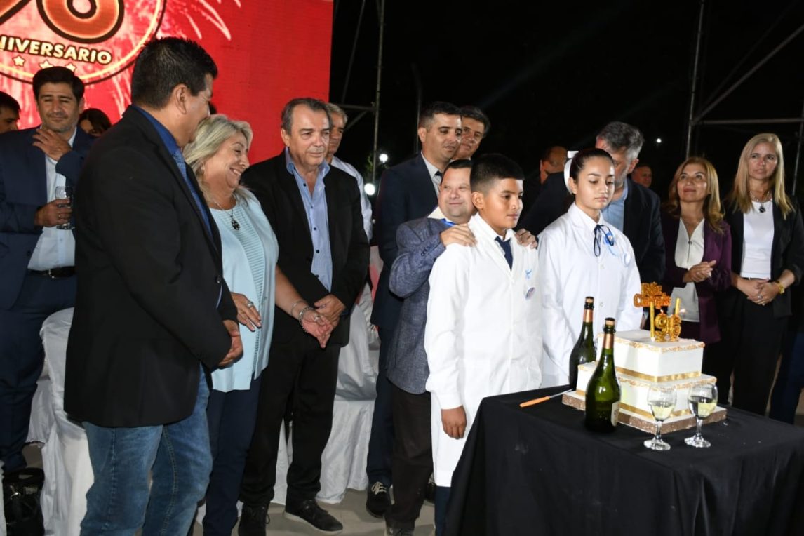 Entrega de viviendas e inauguraciones de remodelaciones y obras en el 96° aniversario de Los Juríes
