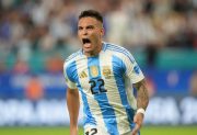 Video: Lautaro apareció en el momento justo y selló el triunfo argentino
