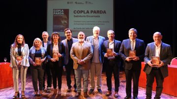 Dardo del Valle Gómez presentó su libro Copla Parda: Sabiduría Encarnada