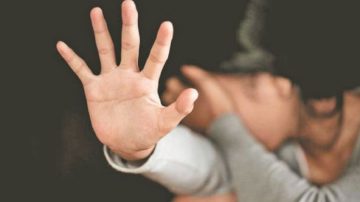 “Una mujer no puede andar tranquila”, el crudo relato de una joven que fue abusada en la vía pública