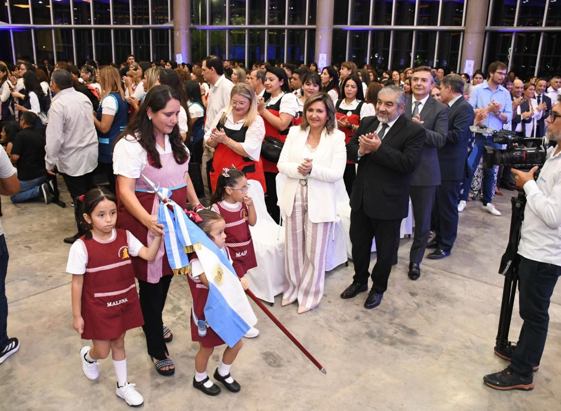 Fuentes abrió el ciclo lectivo de los jardines municipales y ratificó el compromiso de la defensa de la educación pública