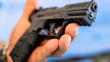 Confió en un conocido y terminó “encañonado” en el barrio 25 de Mayo