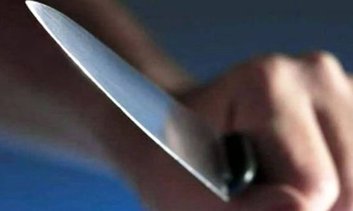 Intento de femicidio: mientras dormía con sus hijos, joven madre fue atacada a puñaladas por su expareja