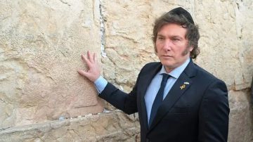 Javier Milei suspendió su viaje a Israel por la tensión política en el país
