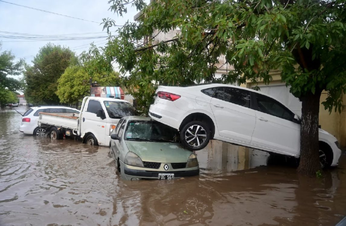 Nuevo alerta por tormentas para Bahía Blanca: suspenden todas las actividades en la ciudad