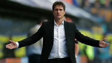 Guillermo Barros Schelotto toma las riendas de un Vélez en crisis