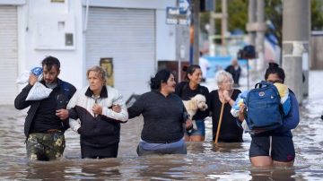 El Gobierno nacional envió 10.000 millones de pesos a la provincia para la lucha en Bahía Blanca