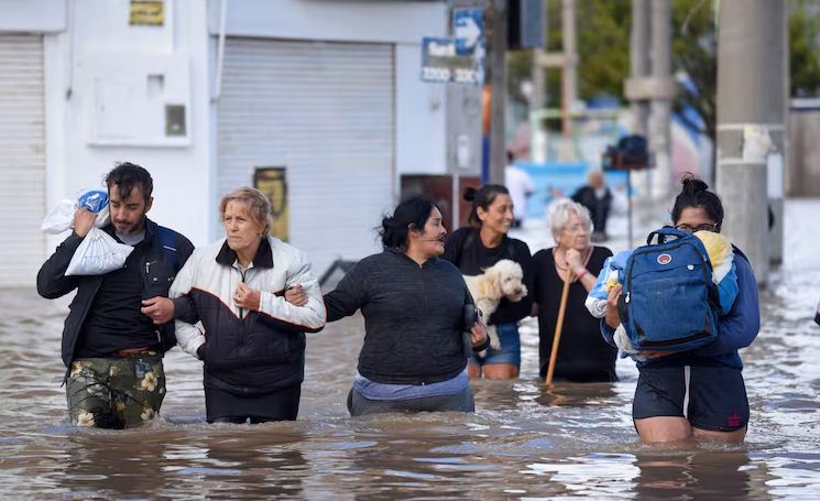 El Gobierno nacional envió 10.000 millones de pesos a la provincia para la lucha en Bahía Blanca