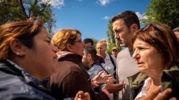 VIDEO. “Perdimos todo, andate hijo de p…”: Vecinos echaron a Bullrich y Petri en Bahía Blanca