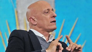 El periodista Carlos Pagni habló de valijas que pasarían sin control de aduana