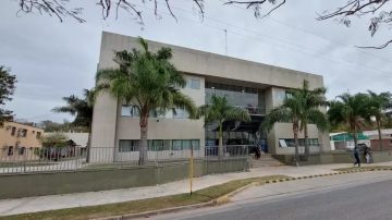 Lo condenaron a 14 años de cárcel por abusar de la hija de su pareja