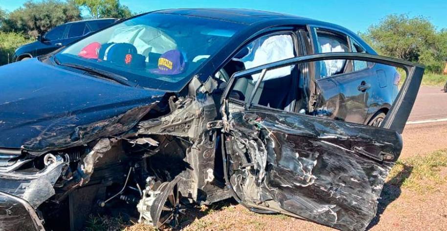 Ruta 34: violento choque entre un camión cisterna con gasoil y un auto