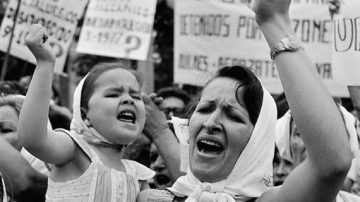 Lo único que no podemos hacer con los caníbales es comérnoslos