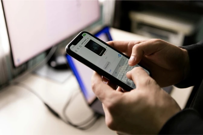 Ni los sacerdotes se salvan: hackean cuentas de WhatsApp de religiosos para pedir dinero a fieles