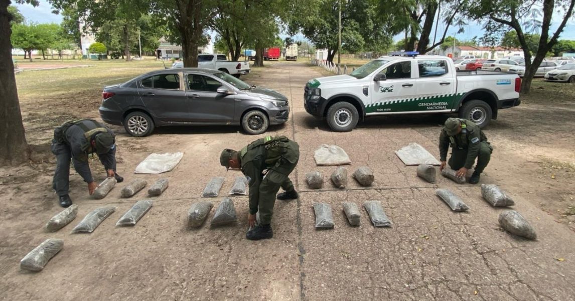 Escaparon con 30 kilos de marihuana y terminaron detenidos por Gendarmería en Chaco