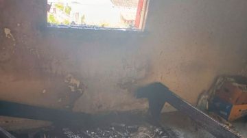 Bomberos evacuan a 20 personas tras el incendio de un edificio